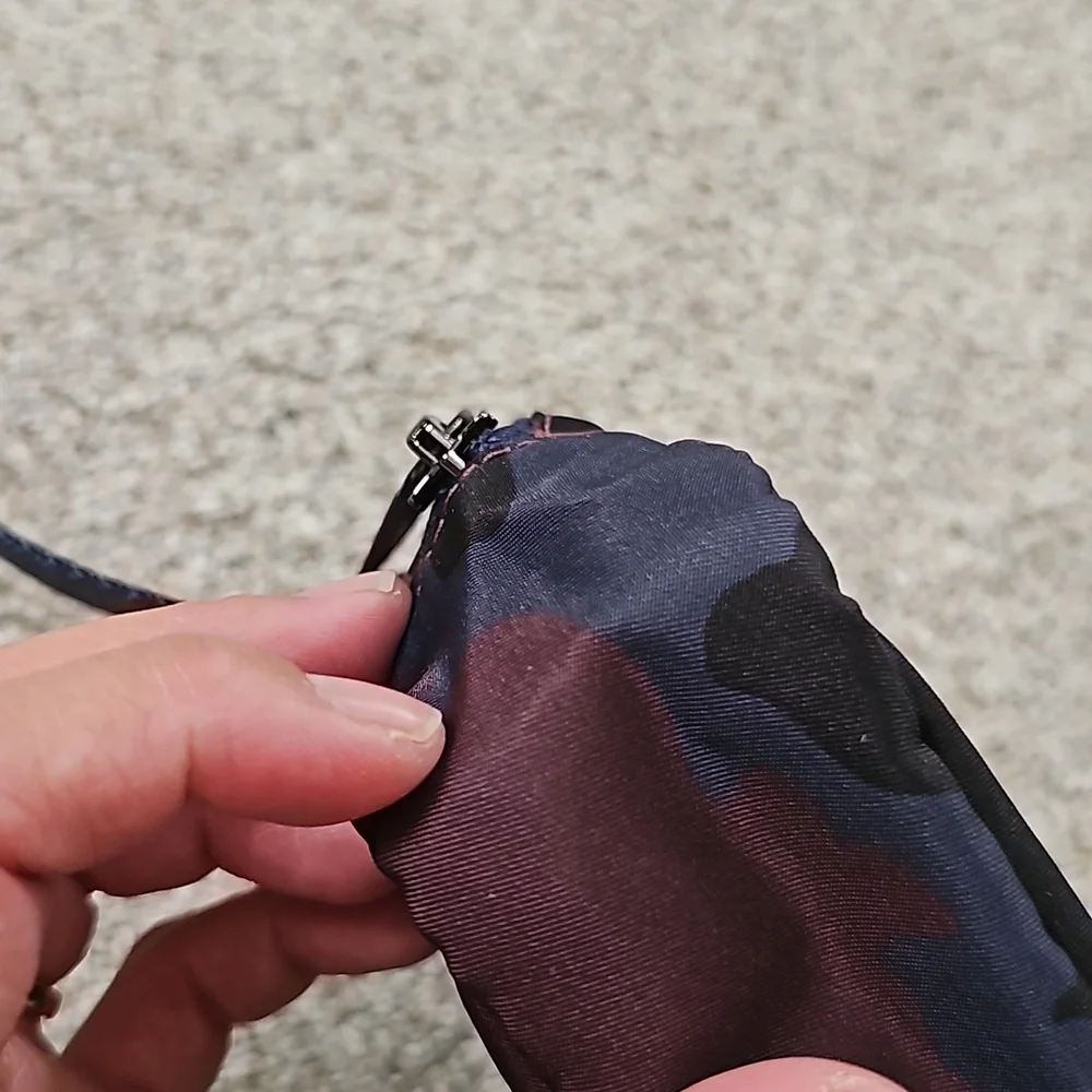 Lululemon everyday bag 1L - Picture 6 of 8